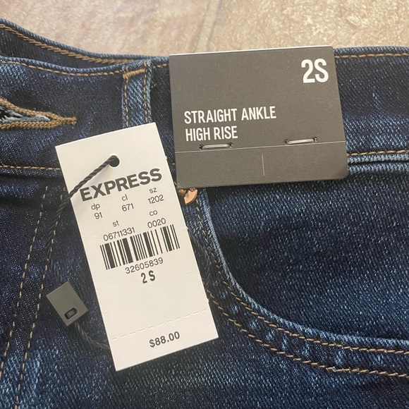 NEW Express Straight Ankle Jeans - Picture 5 of 6